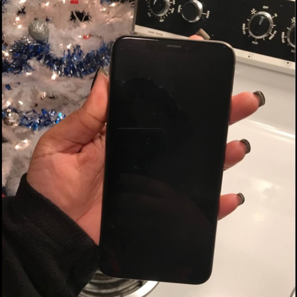 iPhone XS Max - Picture 3 of 3